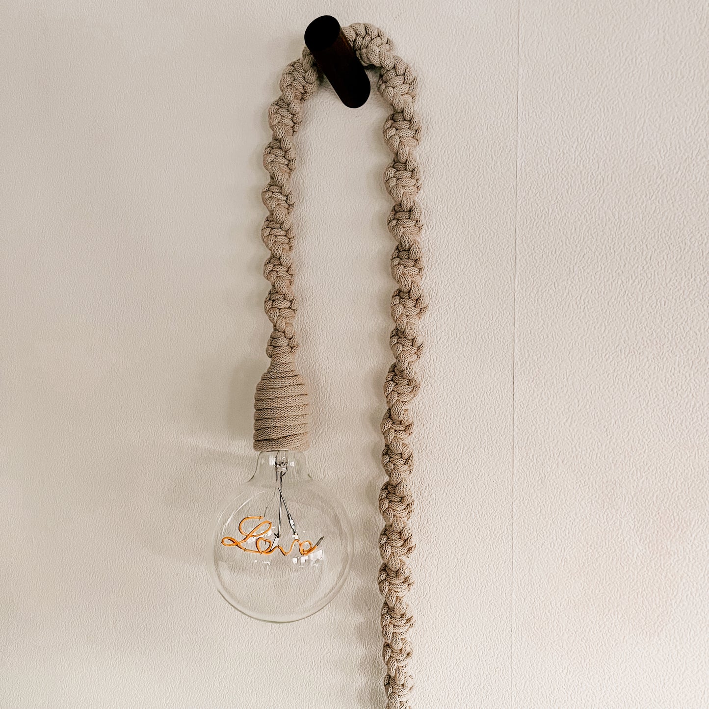 SOFT BEIGE macrame rope light